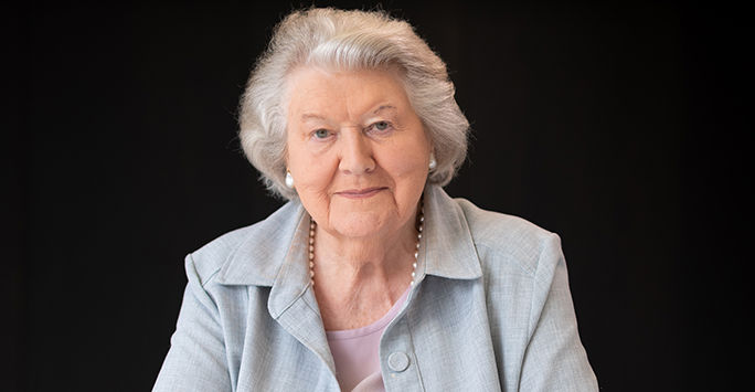 Patricia Routledge