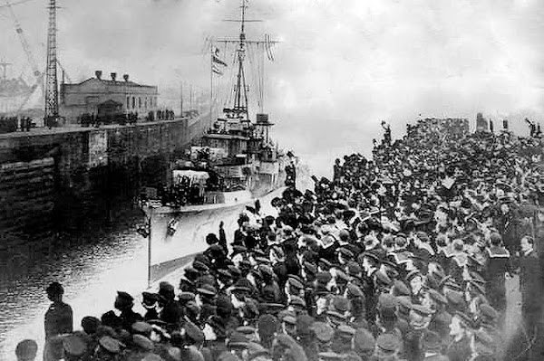 Liverpool welcoming back Johnnie Walker and his crew on their ship in 1940.